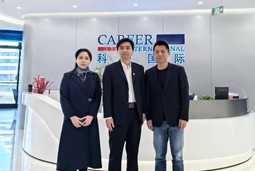 尊龙凯时国际党委举办“两会”精神及经济政策解读专题讲座